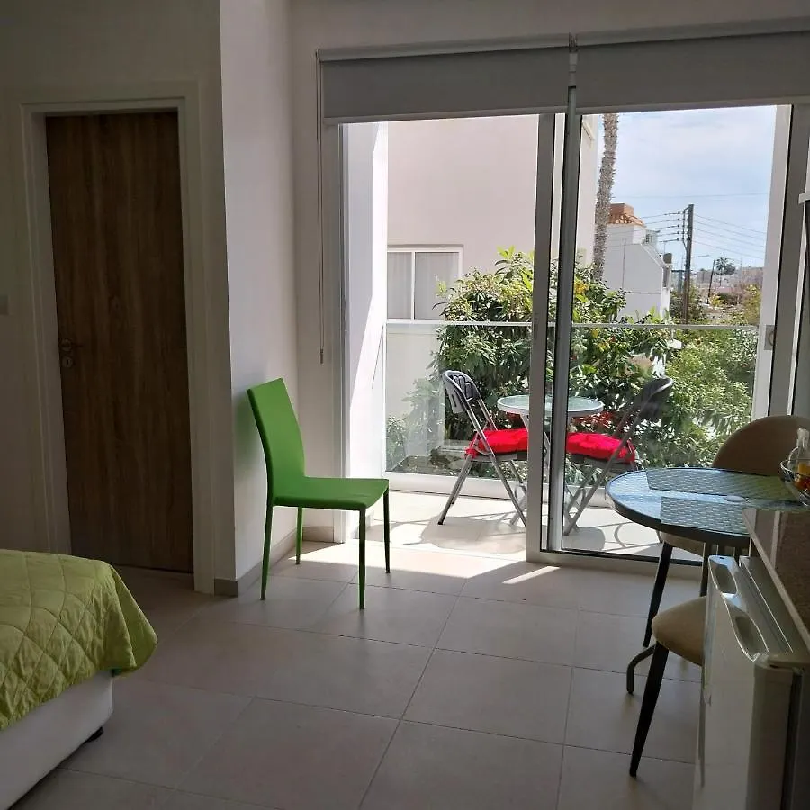 Chicos Studios Ayia Napa 0*,